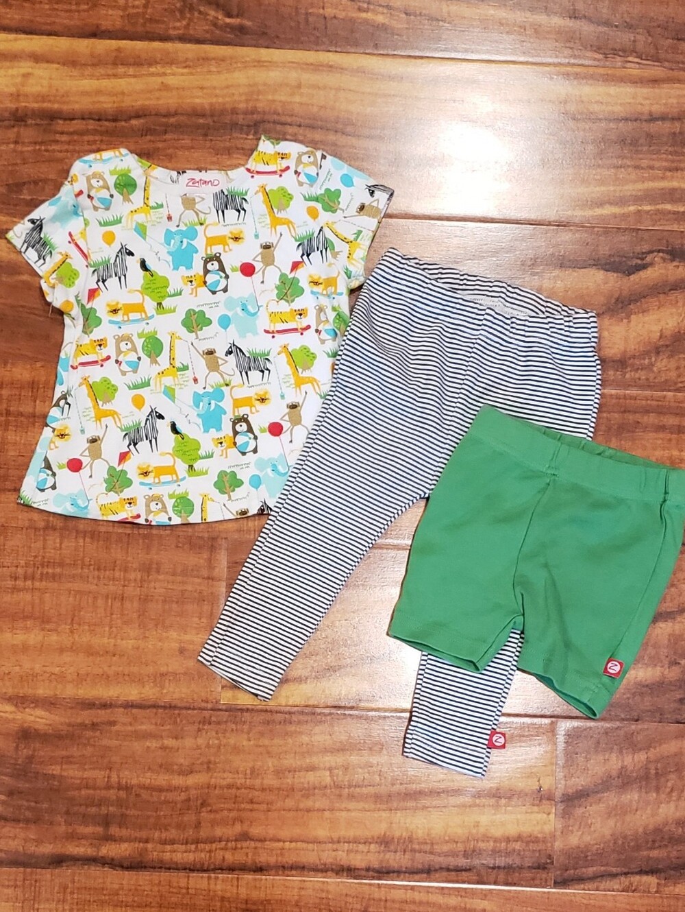 Zutano VGUC 12 months zoo print short sleeve top, striped leggings, bike shorts